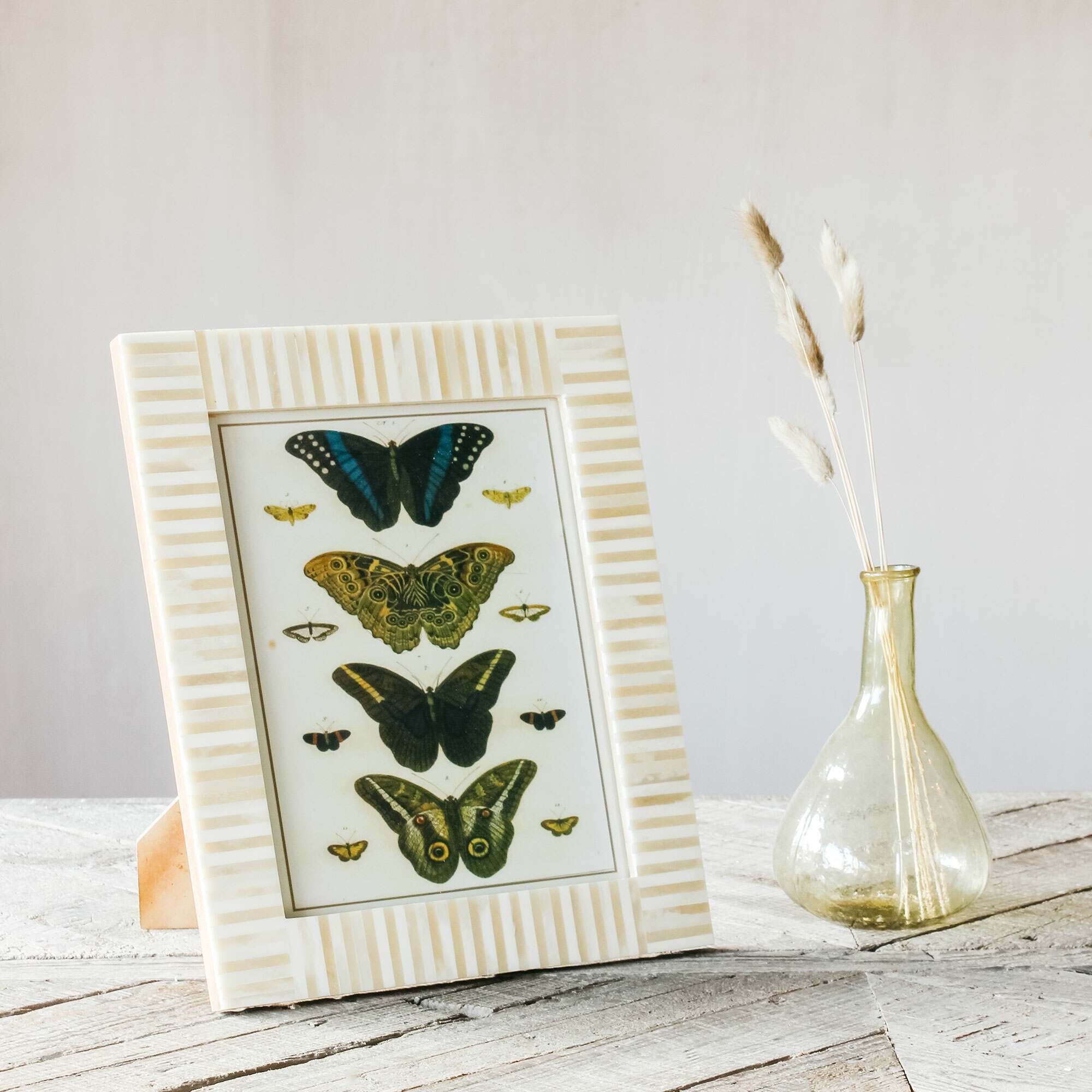 Read more about Graham and green carved stripe white bone frame