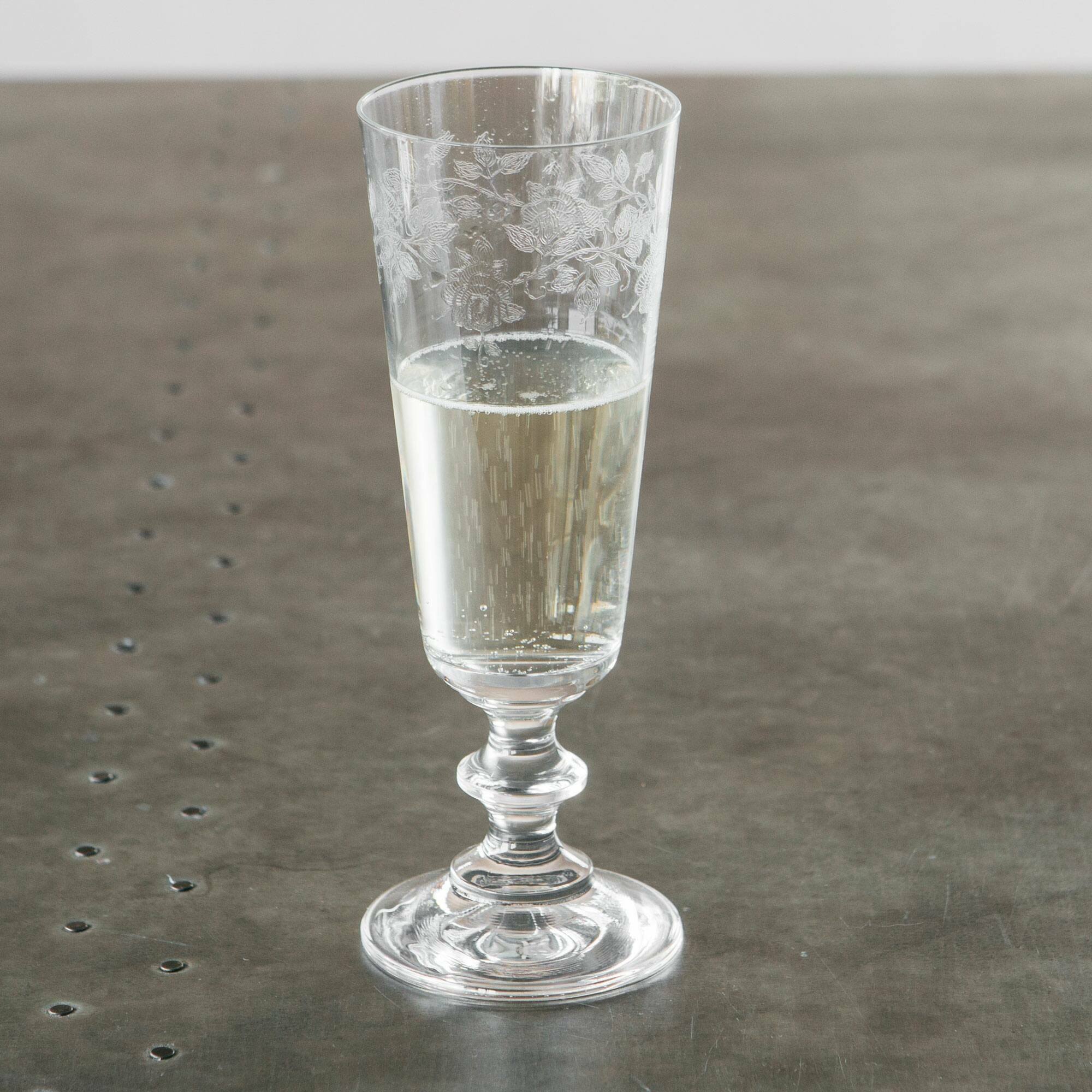 An image of Engraved Roses Champagne Glass