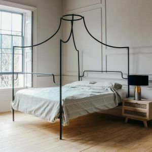Black Canopy King Size Bed