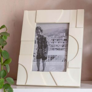Ivory 3D Abstract Photo Frame