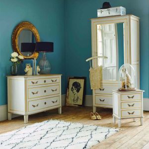 Chantilly Bedside Table