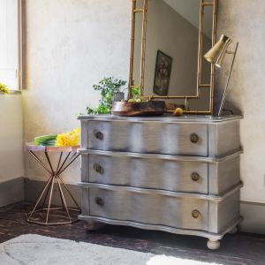 Three Drawer Oyster Chest of Drawers