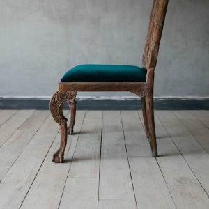 Hand Carved G&G Parrot Chair