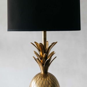 Small Hawaiian Pineapple Lamp 