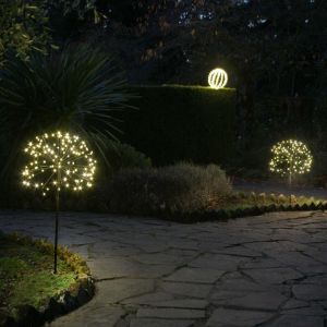 Small Outdoor Dandelion Light