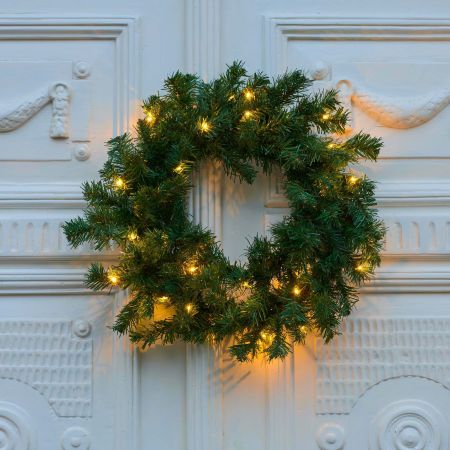 Natural Spruce Light Up Wreath