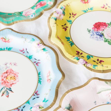 Set of Twelve Vintage Floral Paper Plates