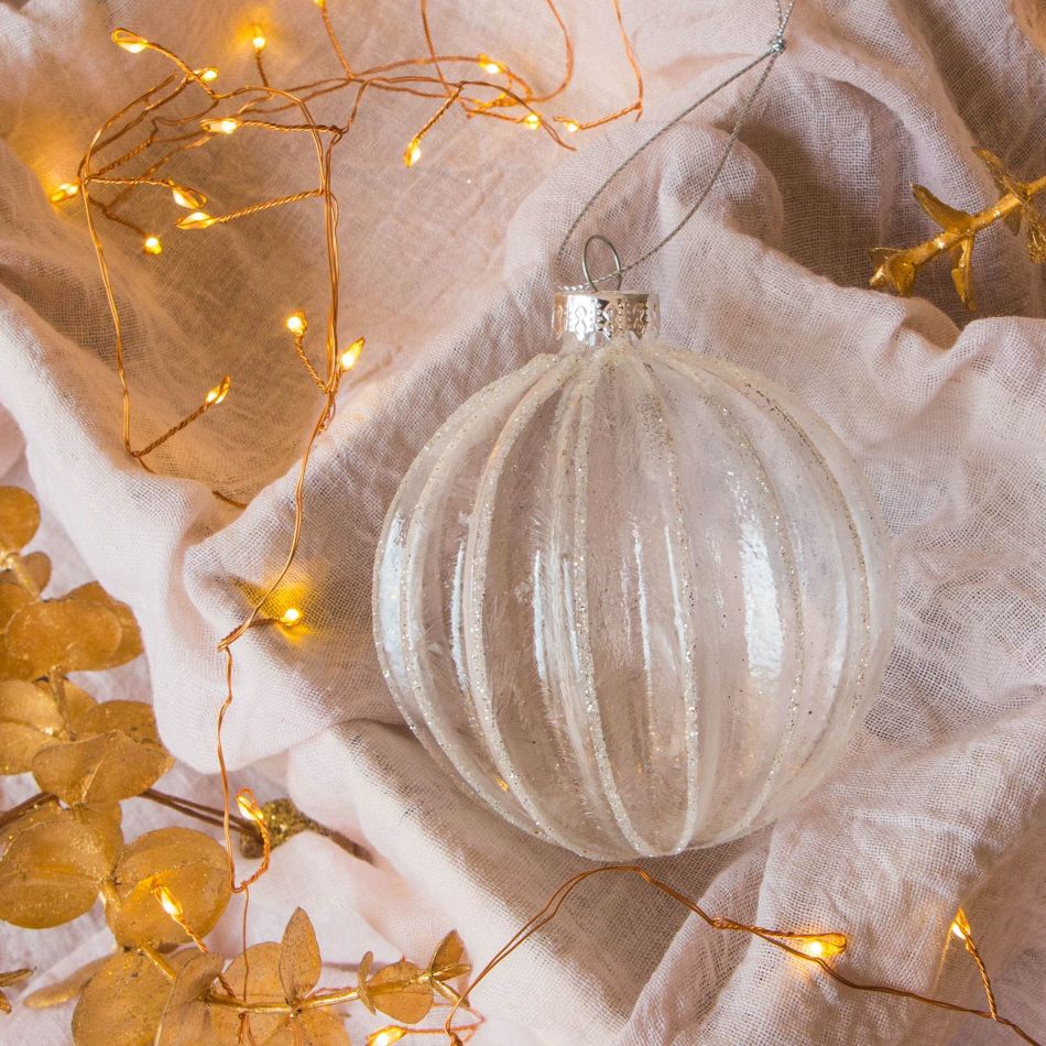 Opaque Damask Ribbed Bauble