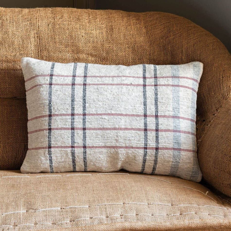 Avianna Pink and Black Rectangular Cushion