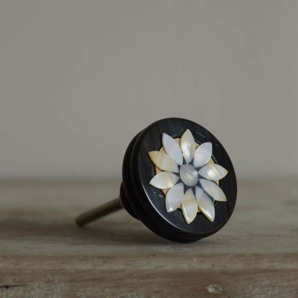 Mother of Pearl Flower Knob