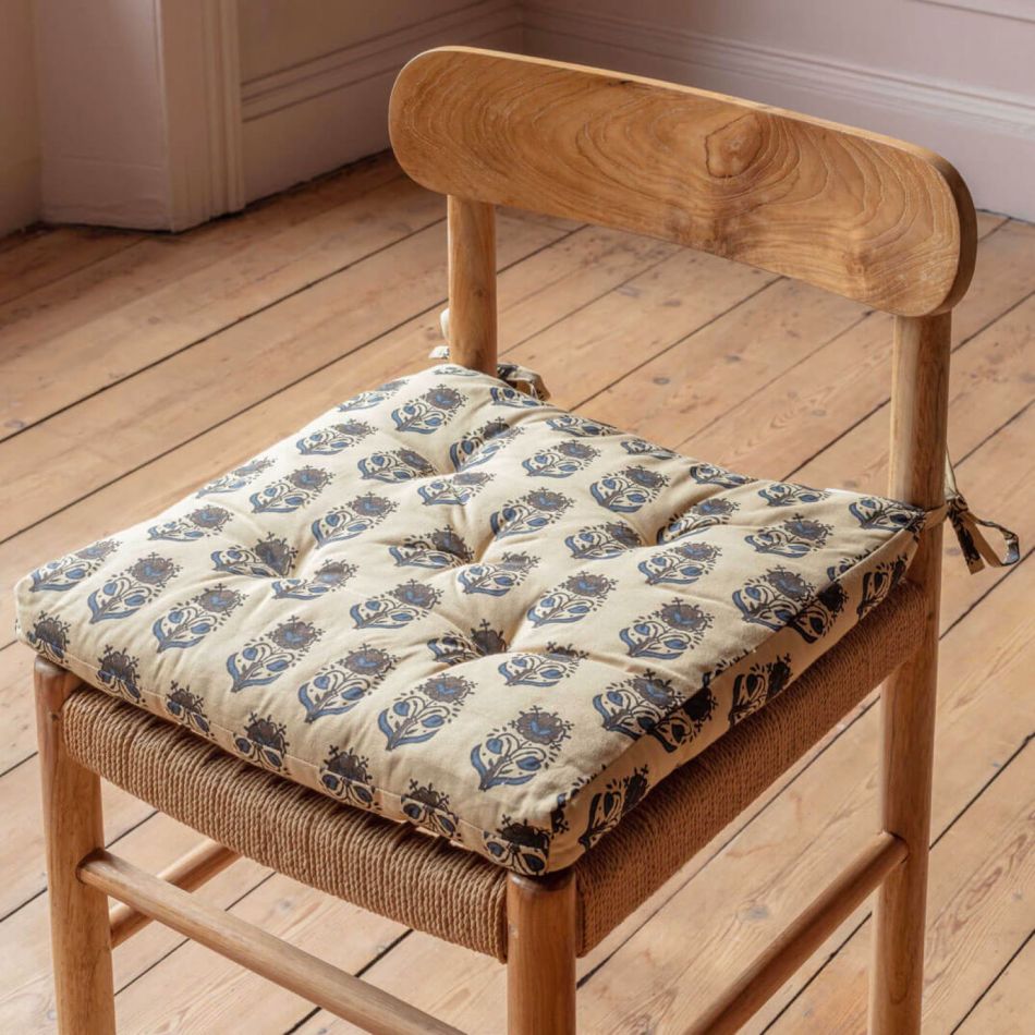 Cream and Black Floral Seat Pad
