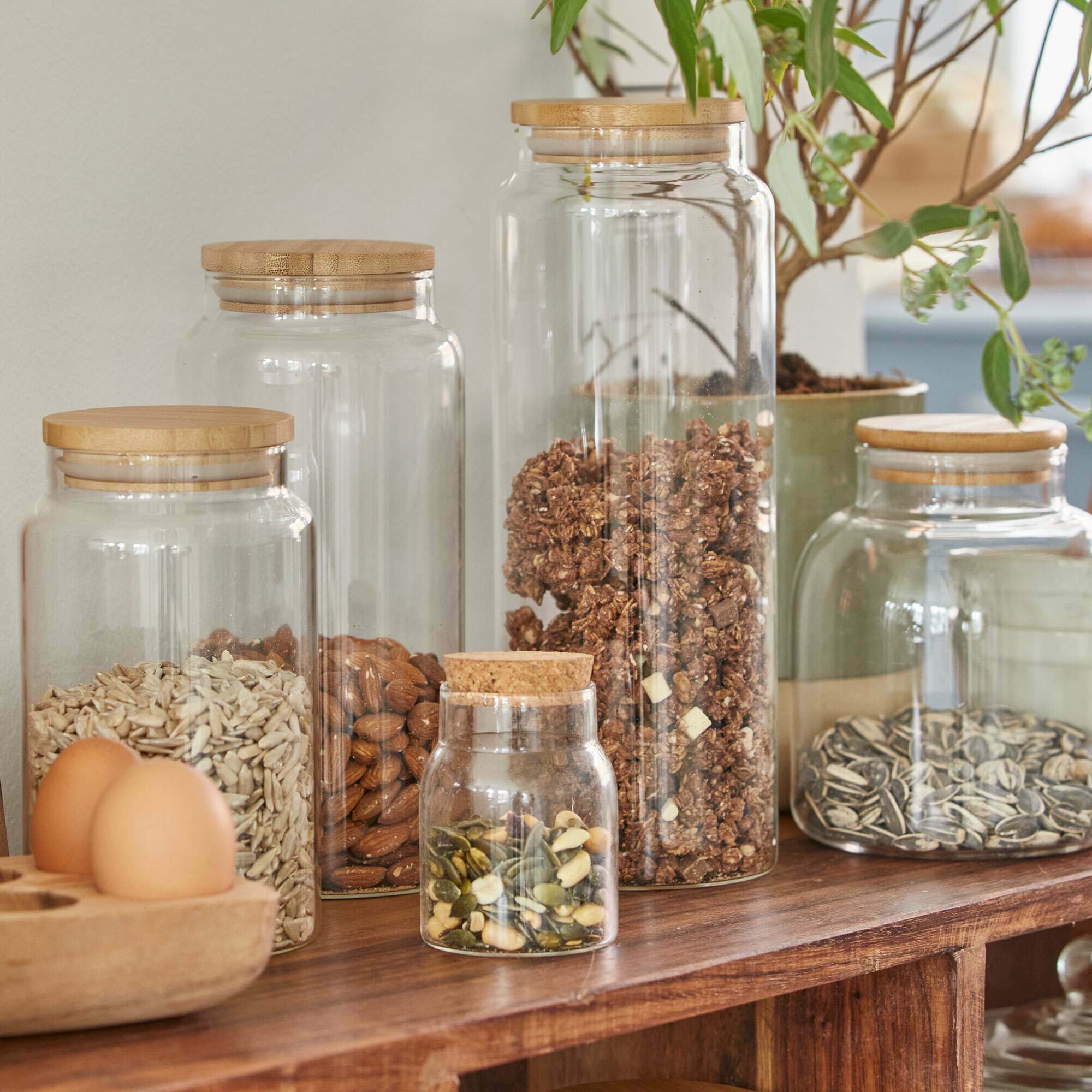 Photo of Graham and green 1750ml glass jar with bamboo lid